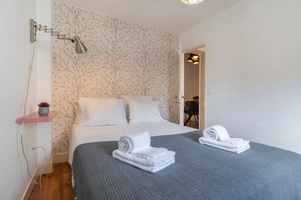 Alfama 2Bdr Duplex Apartment W/ Balcony By Lovelystay Лиссабон Экстерьер фото