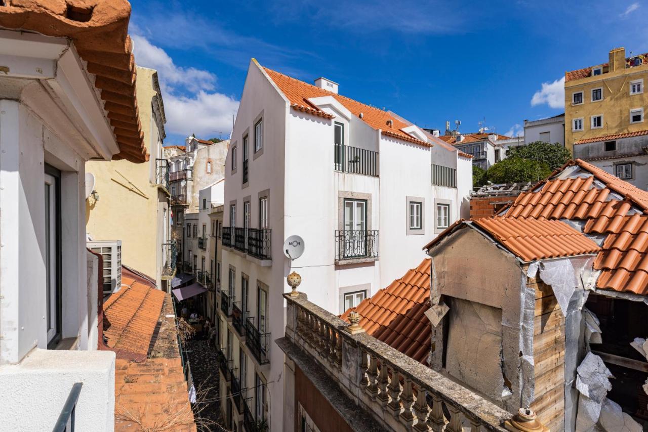 Alfama 2Bdr Duplex Apartment W/ Balcony By Lovelystay Лиссабон Экстерьер фото