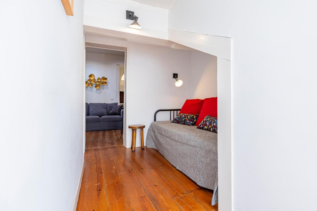 Alfama 2Bdr Duplex Apartment W/ Balcony By Lovelystay Лиссабон Экстерьер фото